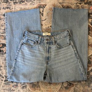 Abercrombie & Fitch Wide-Leg Jeans